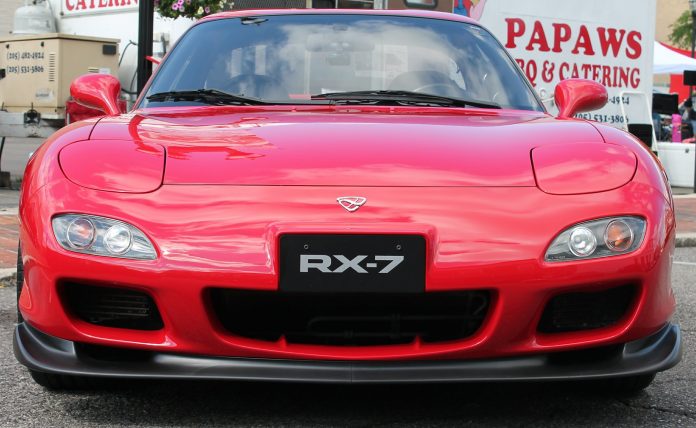 MaXpeedingRods Blog | An Automotive Blog from MaXpeedingRods - Hiram Petty's 1993 Mazda RX-7 MaXpeedingRods Blog | An Automotive Blog from MaXpeedingRods - Hiram Petty's 1993 Mazda RX-7