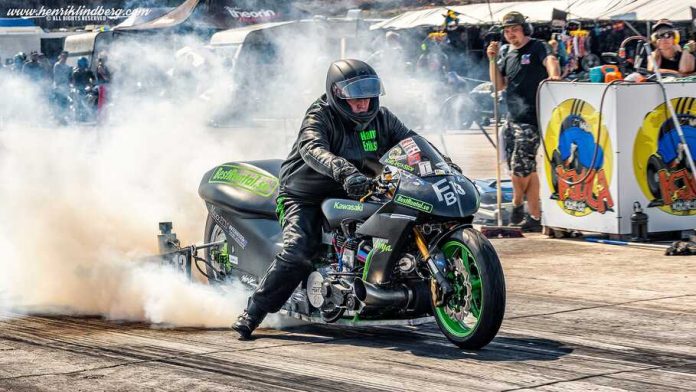 119516375_657117848266569_9112920245376755307_n Hans and His Kawasaki ZZR1100 1995