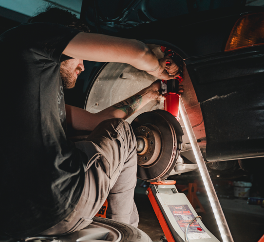 C4D09A9F-E18D-4468-942C-B1BD0A900D0C adjust preload change ride height
