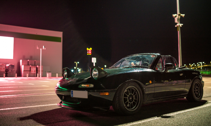 8C8DF0C8-BB23-4343-8846-B84B53463E0C Mazda MX5 NA 1.8